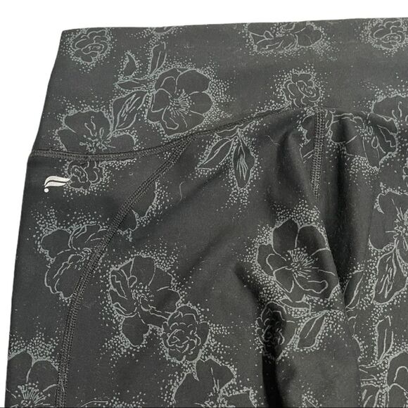 Fabletics mid-Rise outlined floral crop leggings Sz S - Picture 8 of 11